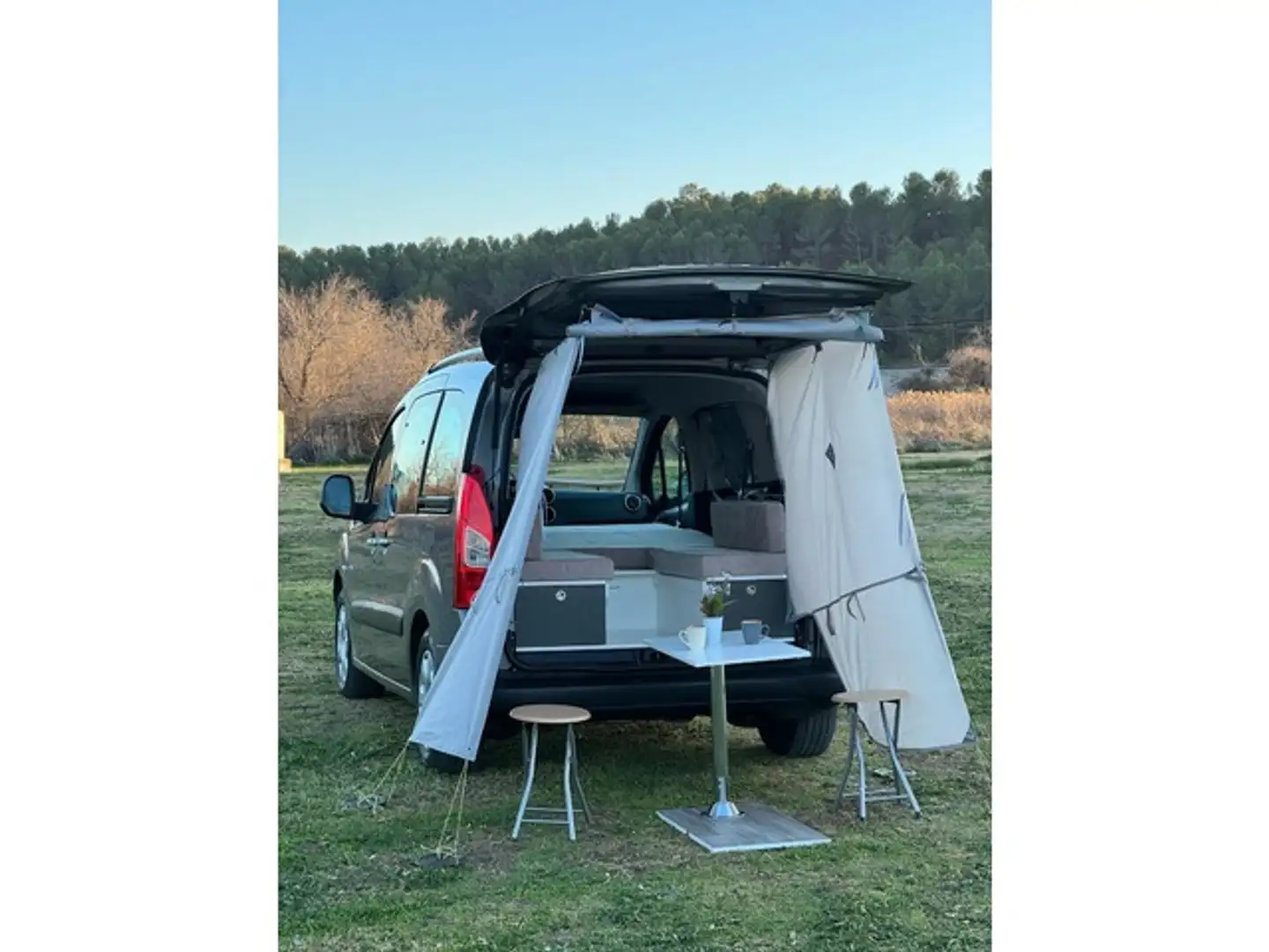 Peugeot Partner Tepee 1.6HDI Access 92 Negro - 1