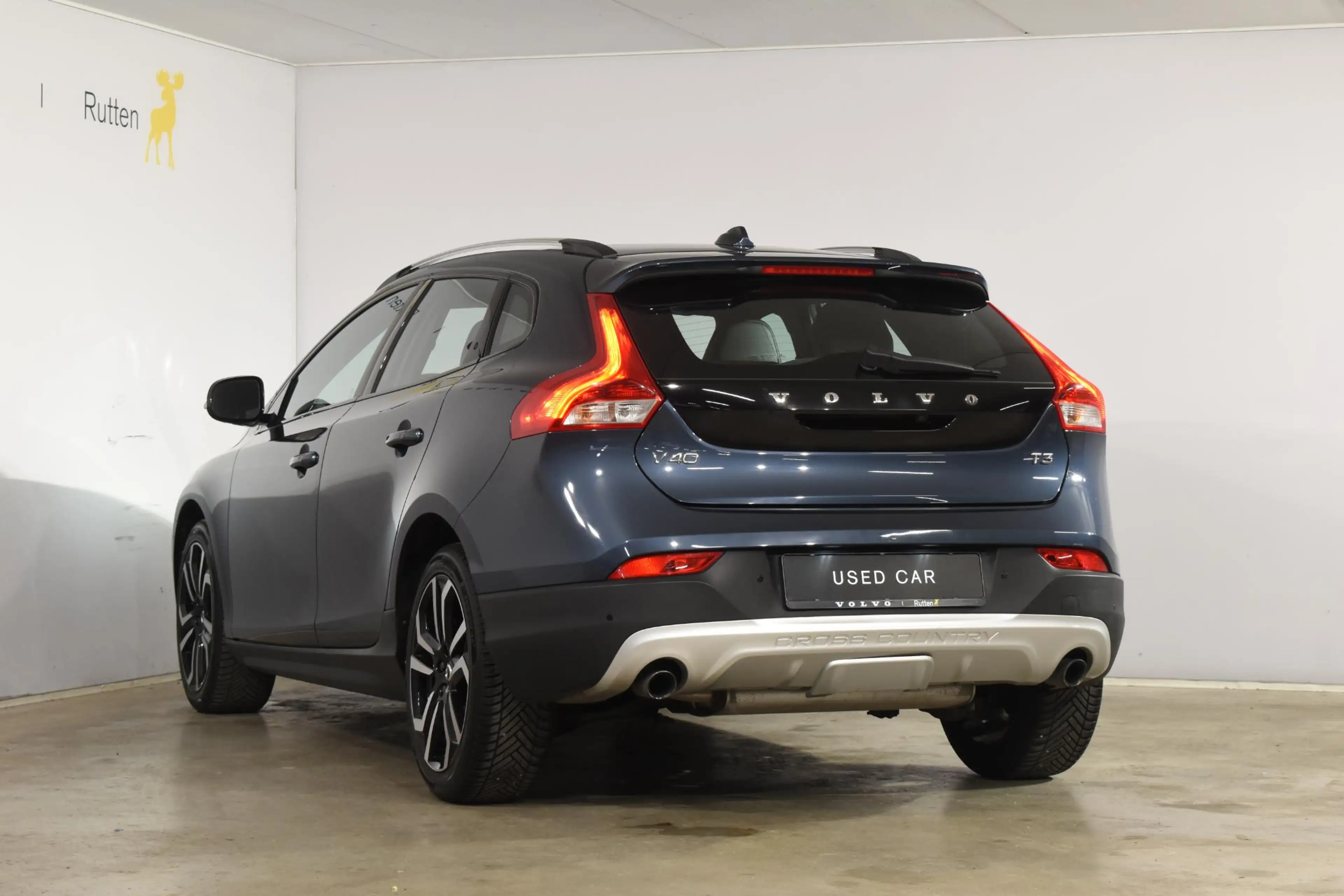 Volvo V40 Cross Country T3 152PK Nordic+ / Navigatie / Panoramadak / Leren — photo 5