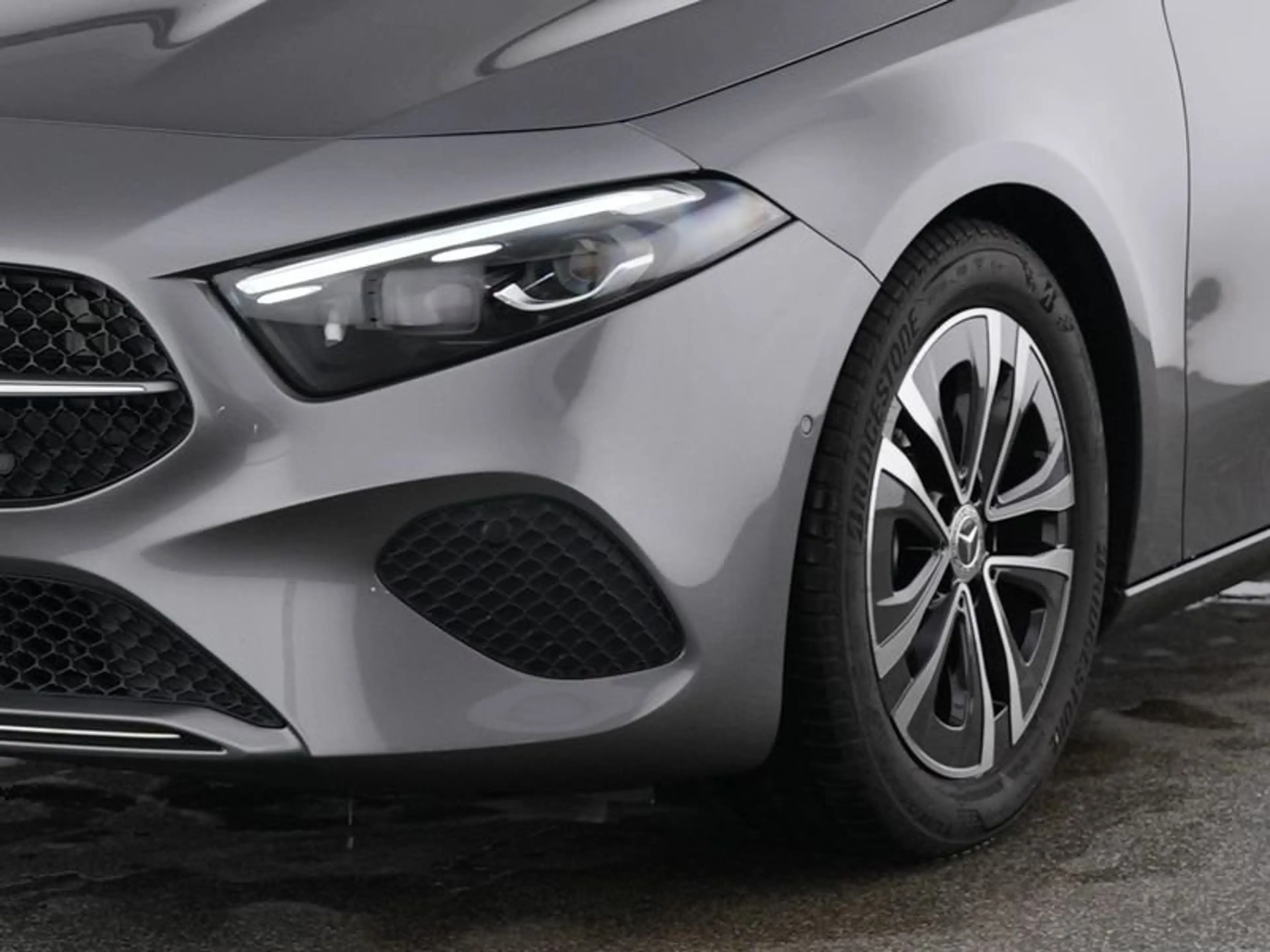 Mercedes-Benz A 200 PROGRESSIVE*FAP*STANDHEIZUNG*DISTRONIC — photo 3