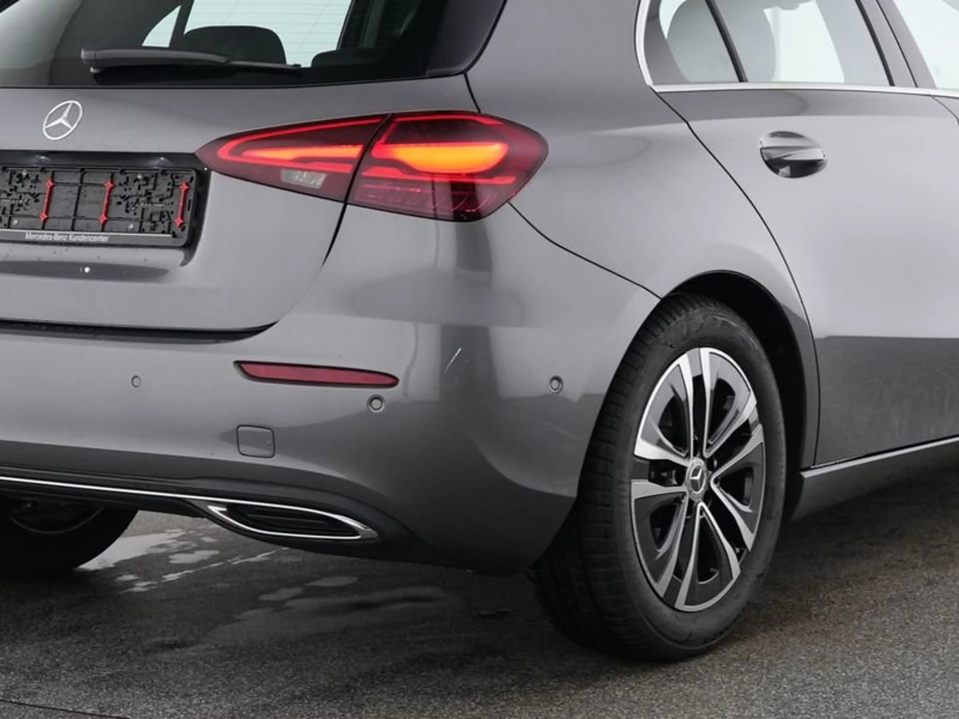 Mercedes-Benz A 200 PROGRESSIVE*FAP*STANDHEIZUNG*DISTRONIC — photo 4