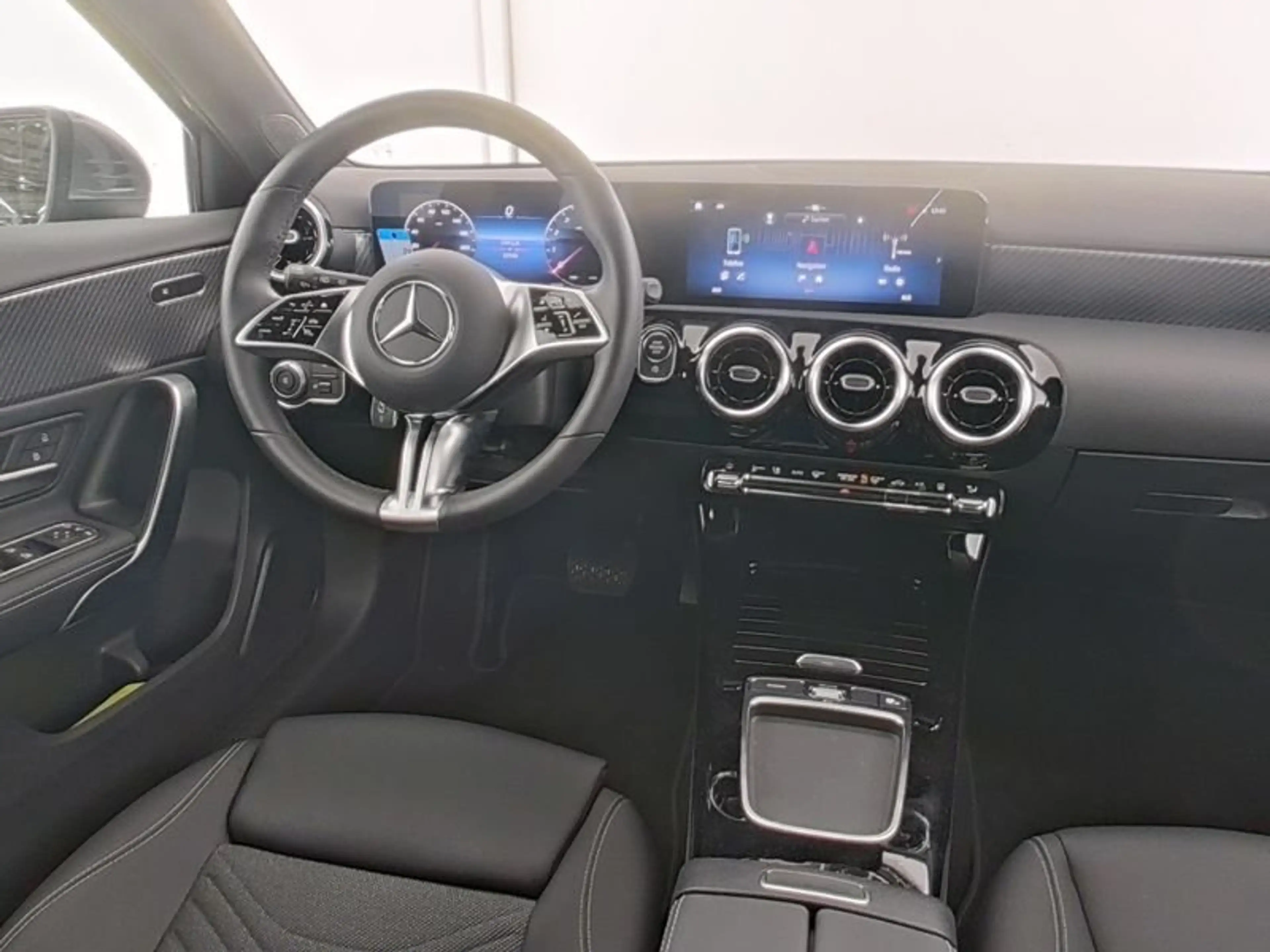Mercedes-Benz A 200 PROGRESSIVE*FAP*STANDHEIZUNG*DISTRONIC — photo 7