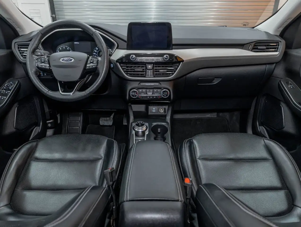 Ford Escape снимка Ford Escape