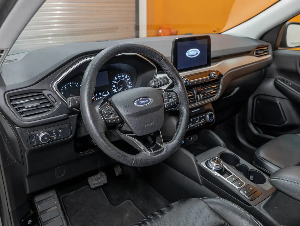 Ford Escape снимка Ford Escape