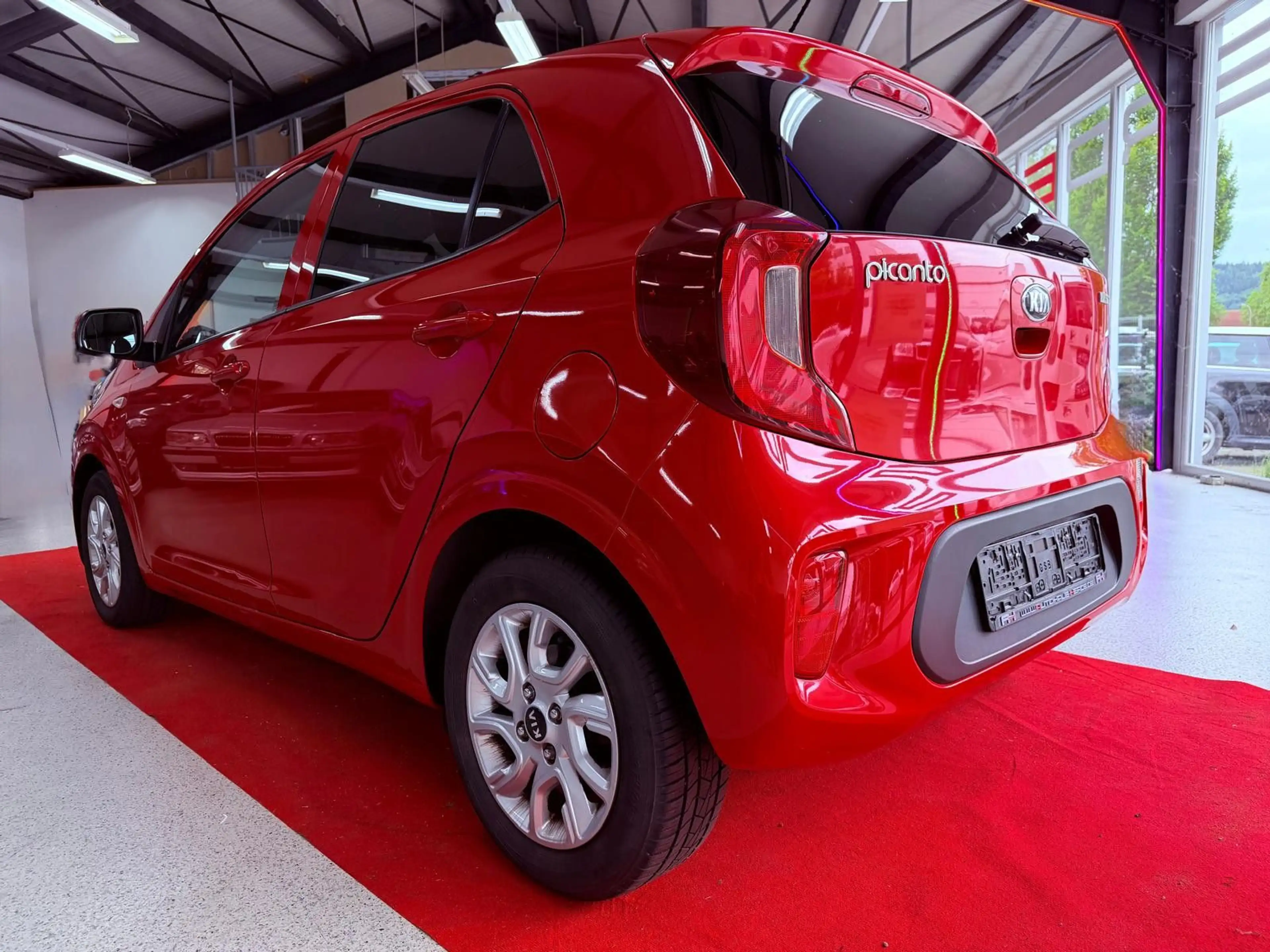 Kia Picanto Dream Team — photo 5