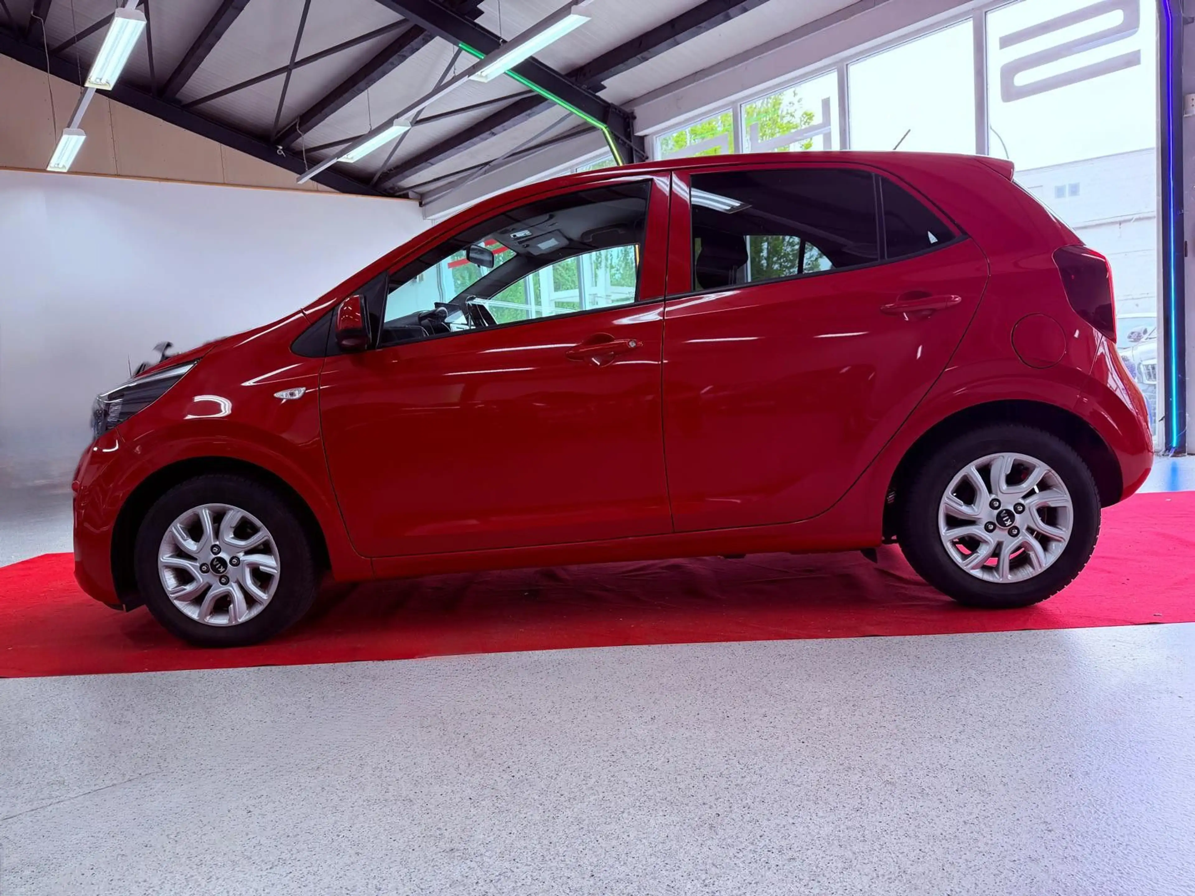 Kia Picanto Dream Team — photo 9