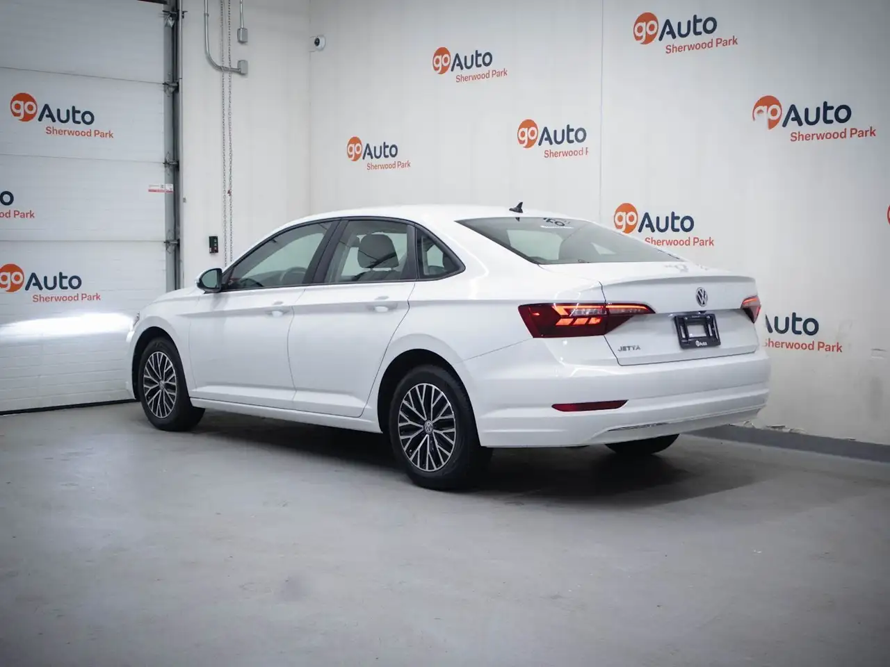 Volkswagen Jetta снимка Volkswagen Jetta