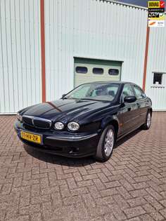 Jaguar X-Type 2.5 V6 Zeer nette auto