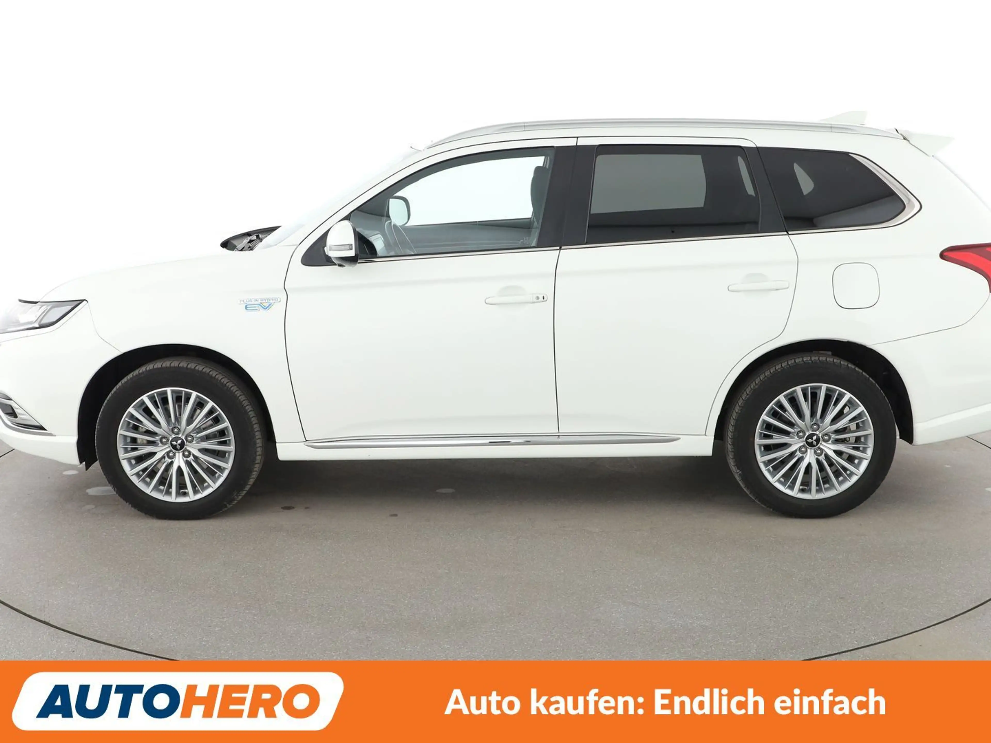 Mitsubishi Outlander 2.4 PHEV Top 4WD Aut.*NAVI*LED*TEMPO*CAM*PDC*SHZ* — photo 3