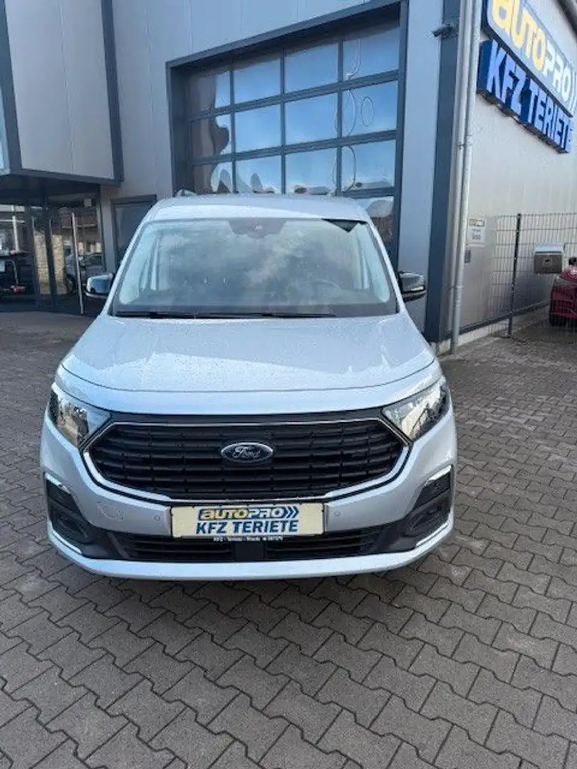 Ford Grand Tourneo Connect Titanium Silber - 2