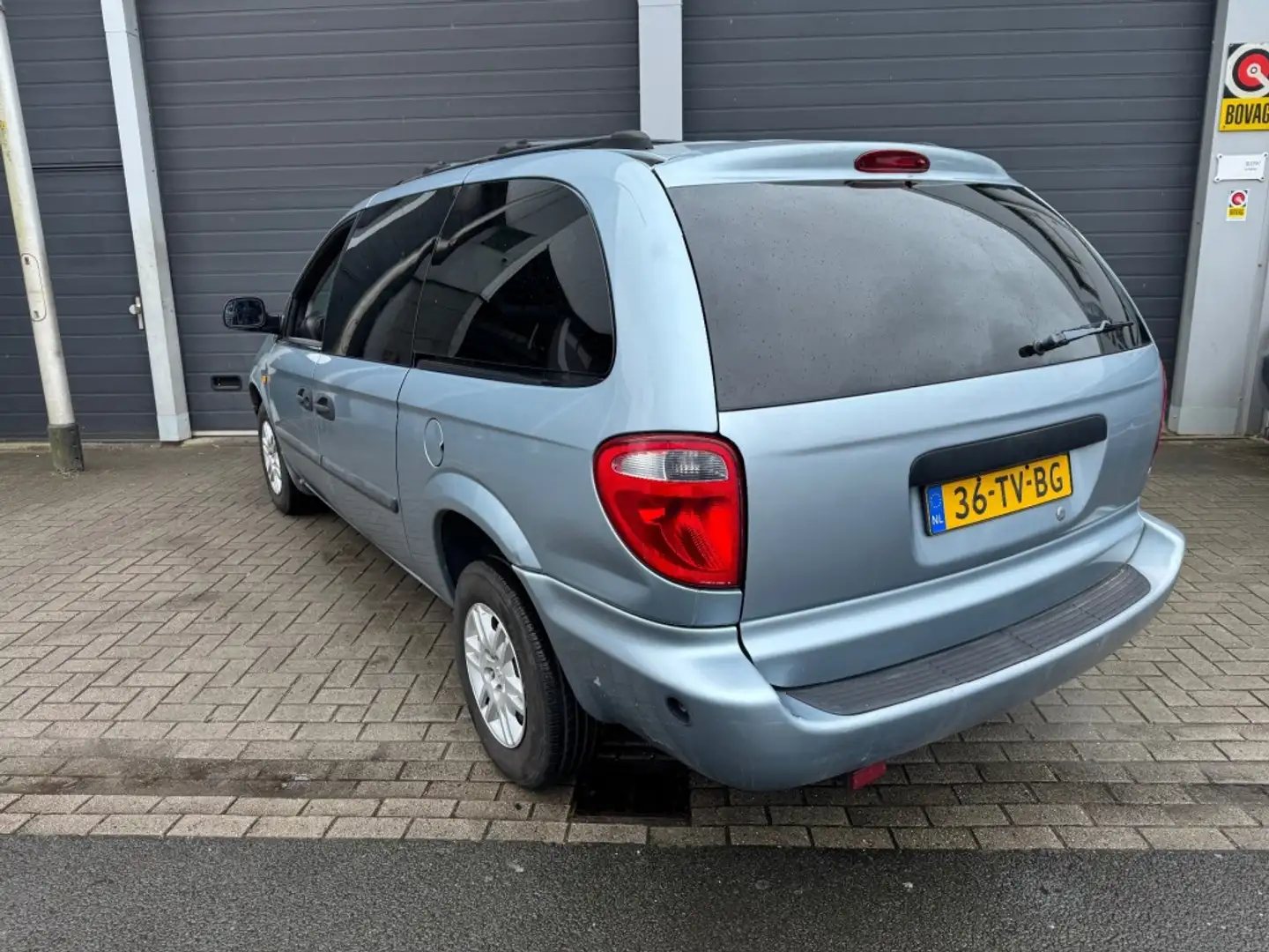 Chrysler Grand Voyager 3.3i SE LUXE Blauw - 2