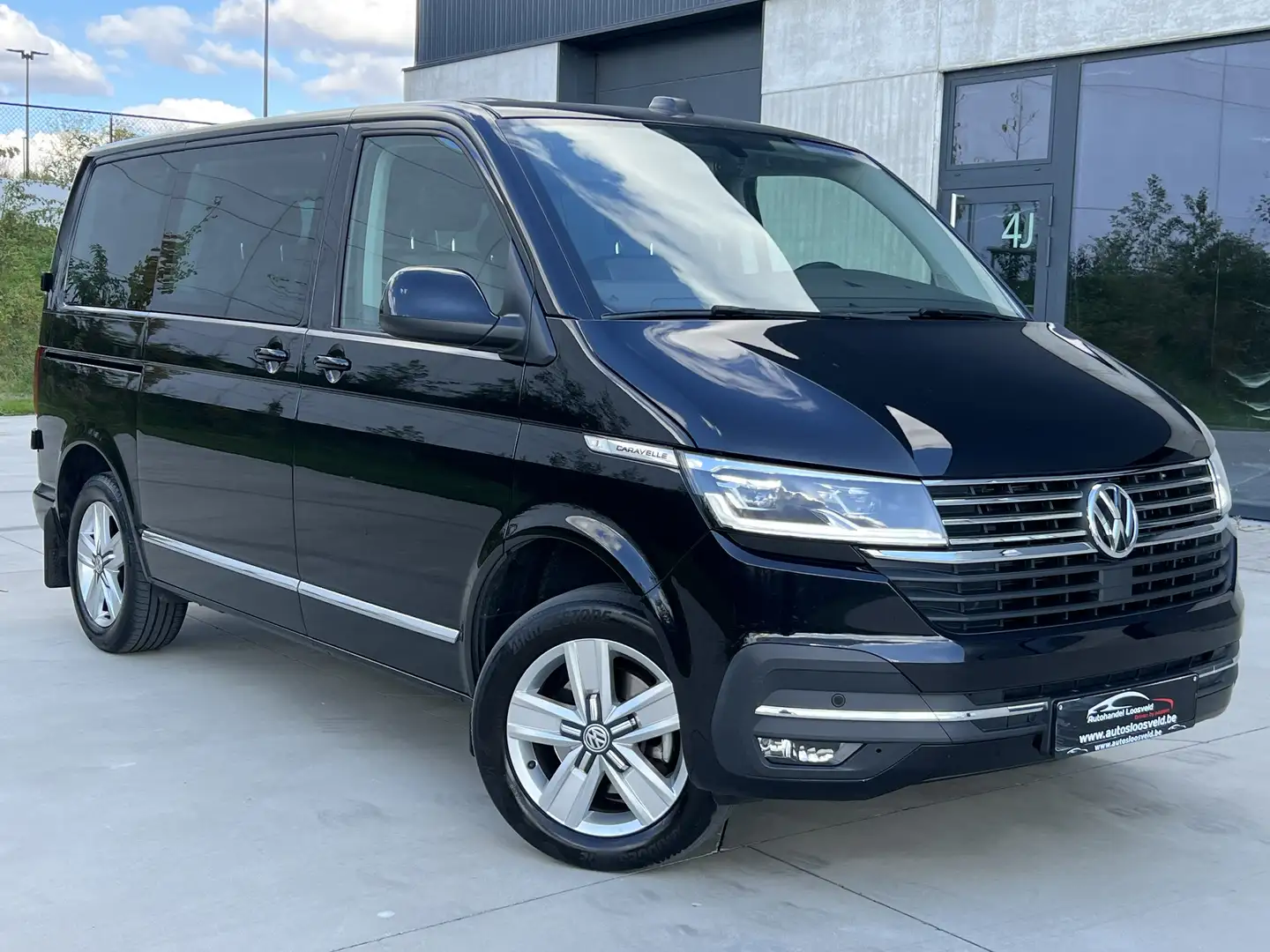 Volkswagen T6.1 Caravelle DSG Highline Euro 6d/ 150 pk/ CARPLAY/ CAMERA/ BTW Schwarz - 1