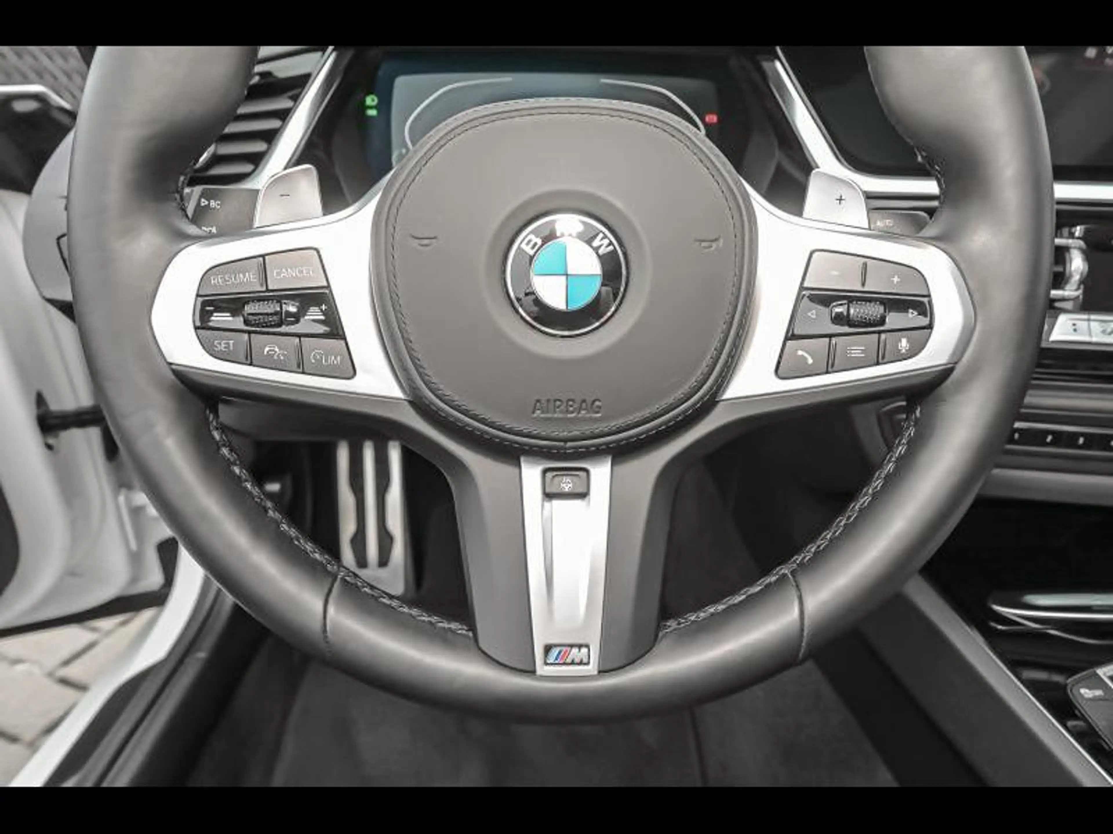 BMW Z4 sDrive30i — photo 12
