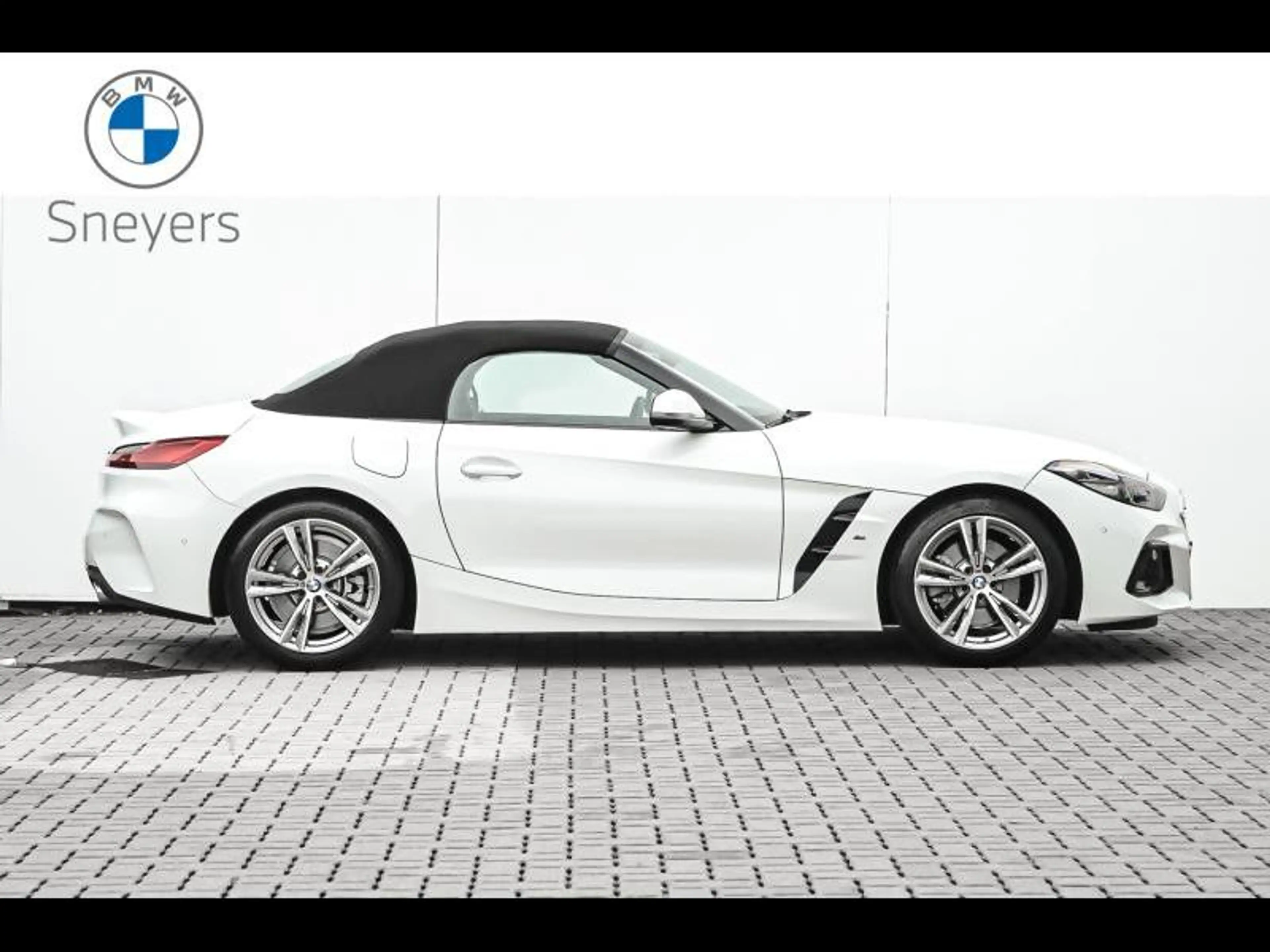 BMW Z4 sDrive30i — photo 5
