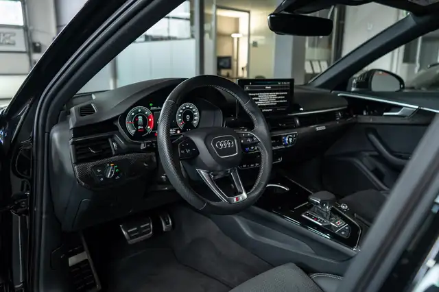 Audi S4 view 12