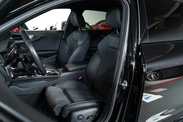Audi S4 view 13