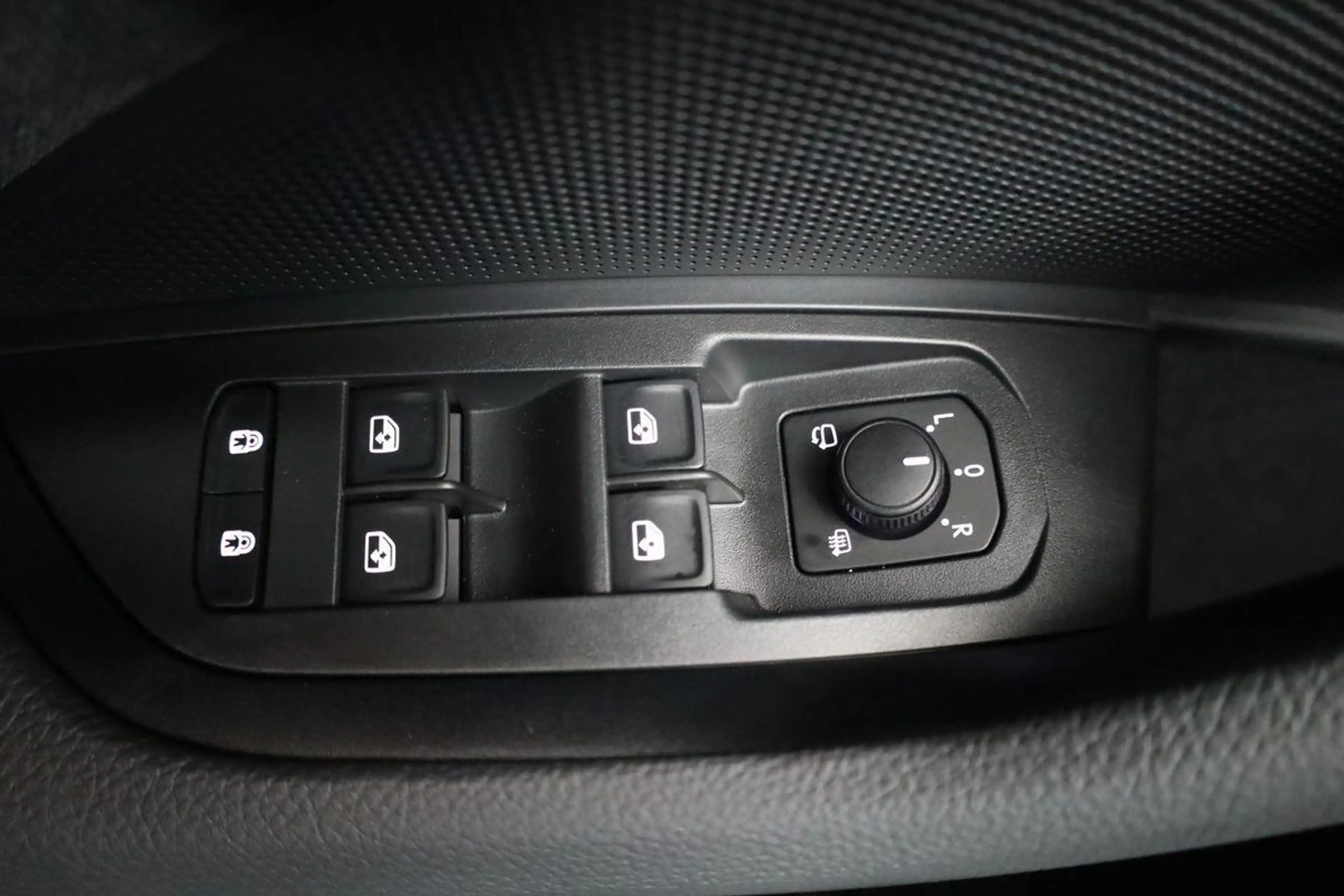 Skoda Kodiaq 1.5 TSI iV 150 kW Selection Selection, AHK, Nav... — photo 7