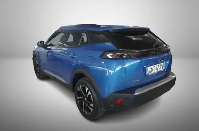 Peugeot 2008 view 4