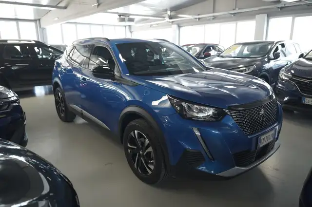 Peugeot 2008 view 8