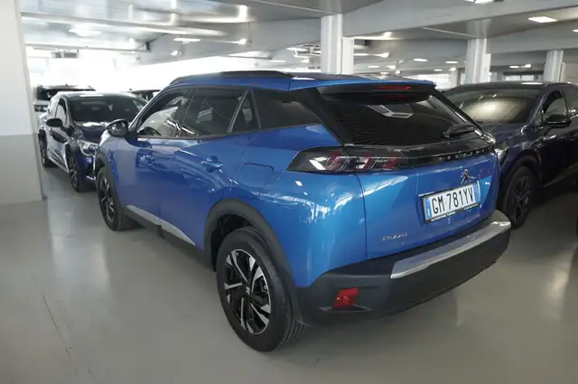Peugeot 2008 view 11