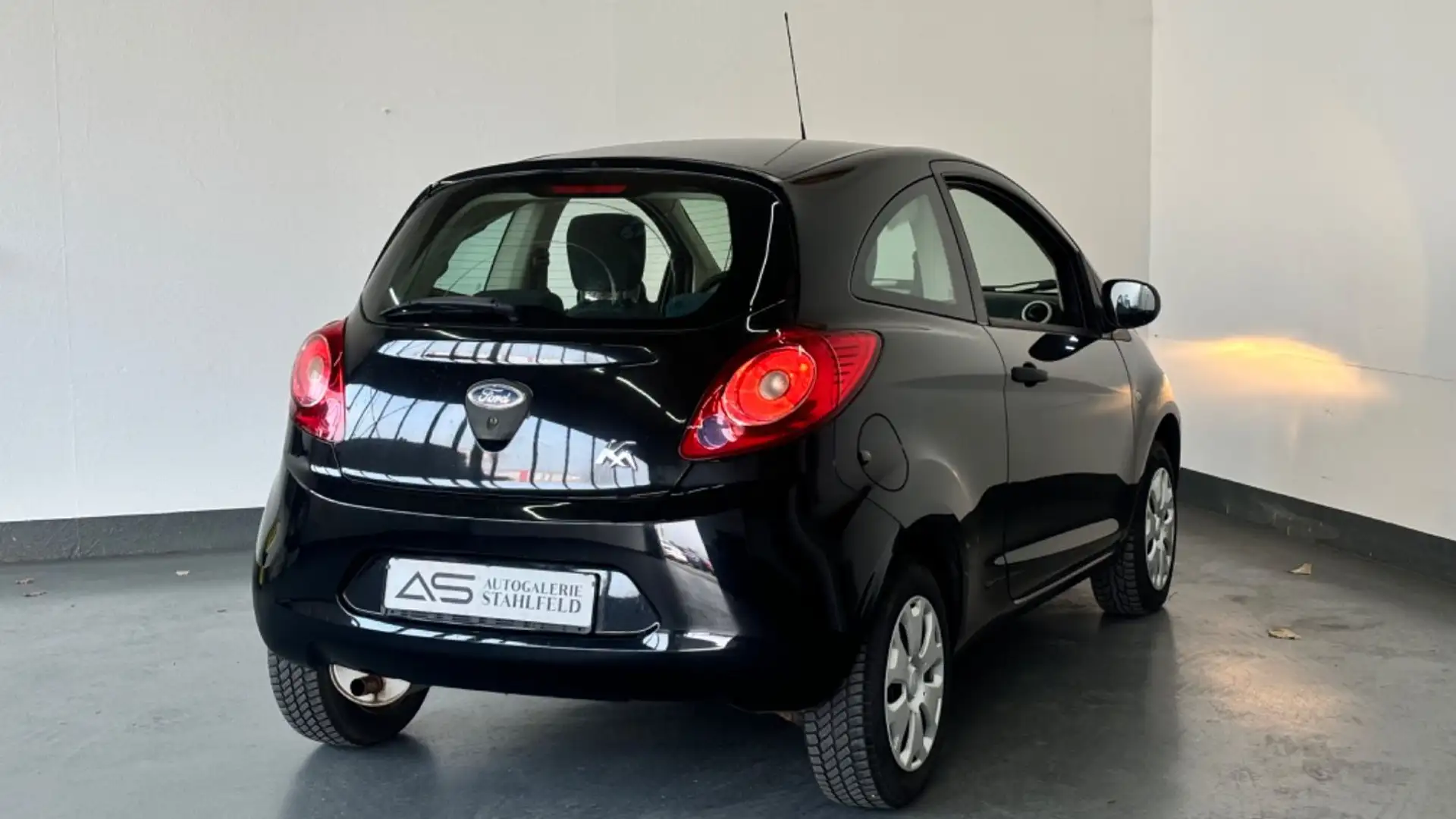 Ford Ka/Ka+ Titanium el.ZV/Allwetter/TÜV Neu/gepflegt Schwarz - 2