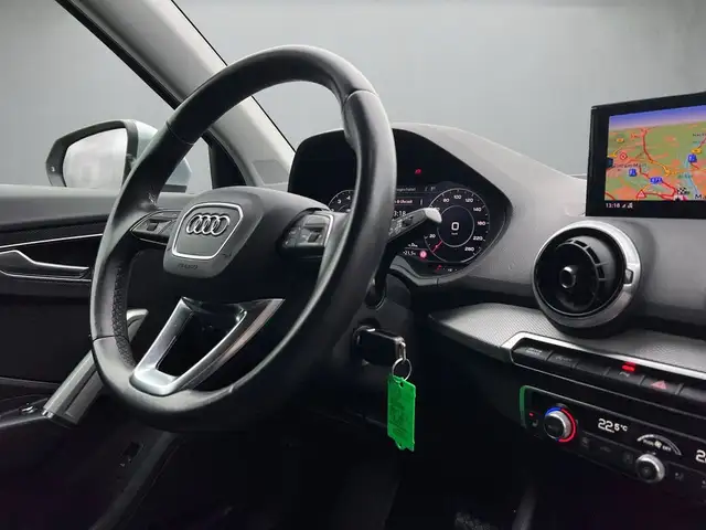 Audi Q2 view 7