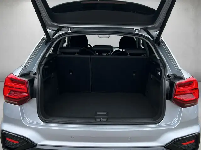 Audi Q2 view 5