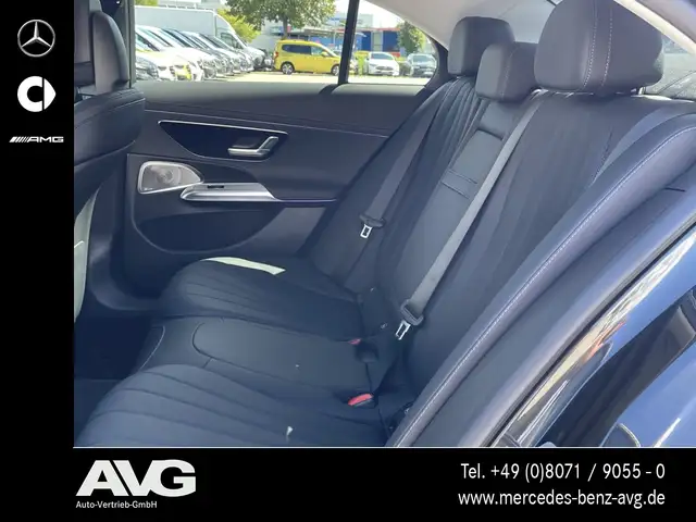 Mercedes-Benz E-Class view 10