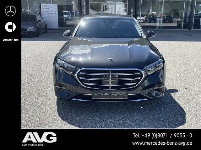 Mercedes-Benz E-Class view 5