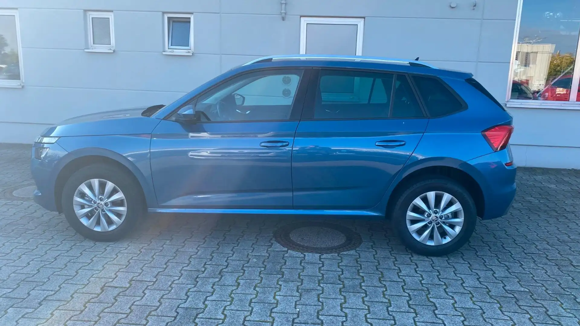 Skoda Kamiq Ambition 1.5l DSG KLIMA, LED, SHZ, TEMPO Blau - 2