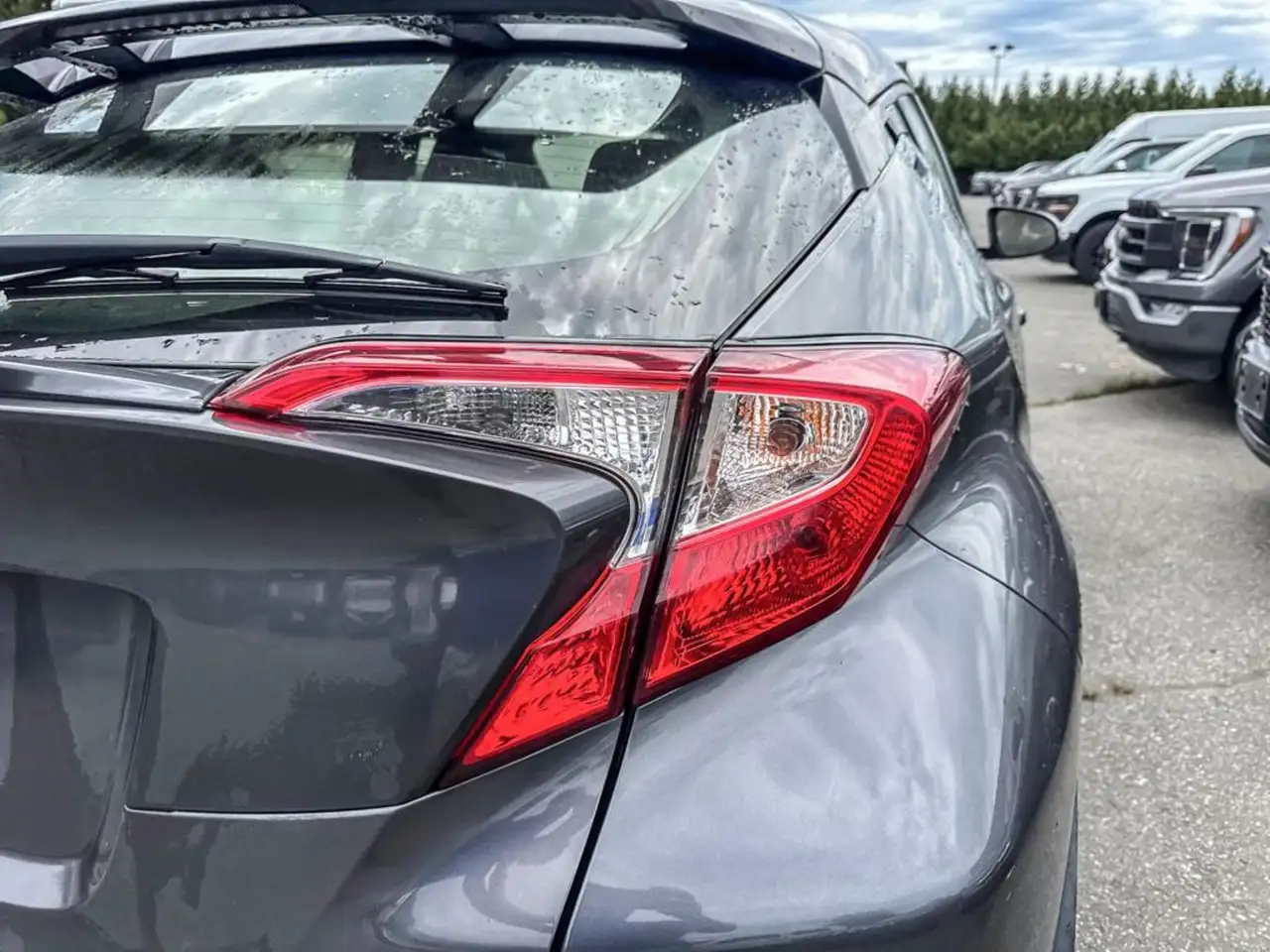 Toyota C-HR снимка Toyota C-HR