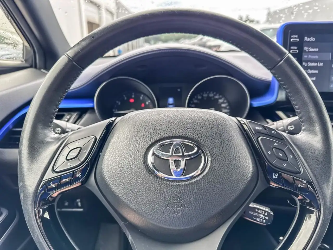 Toyota C-HR снимка Toyota C-HR