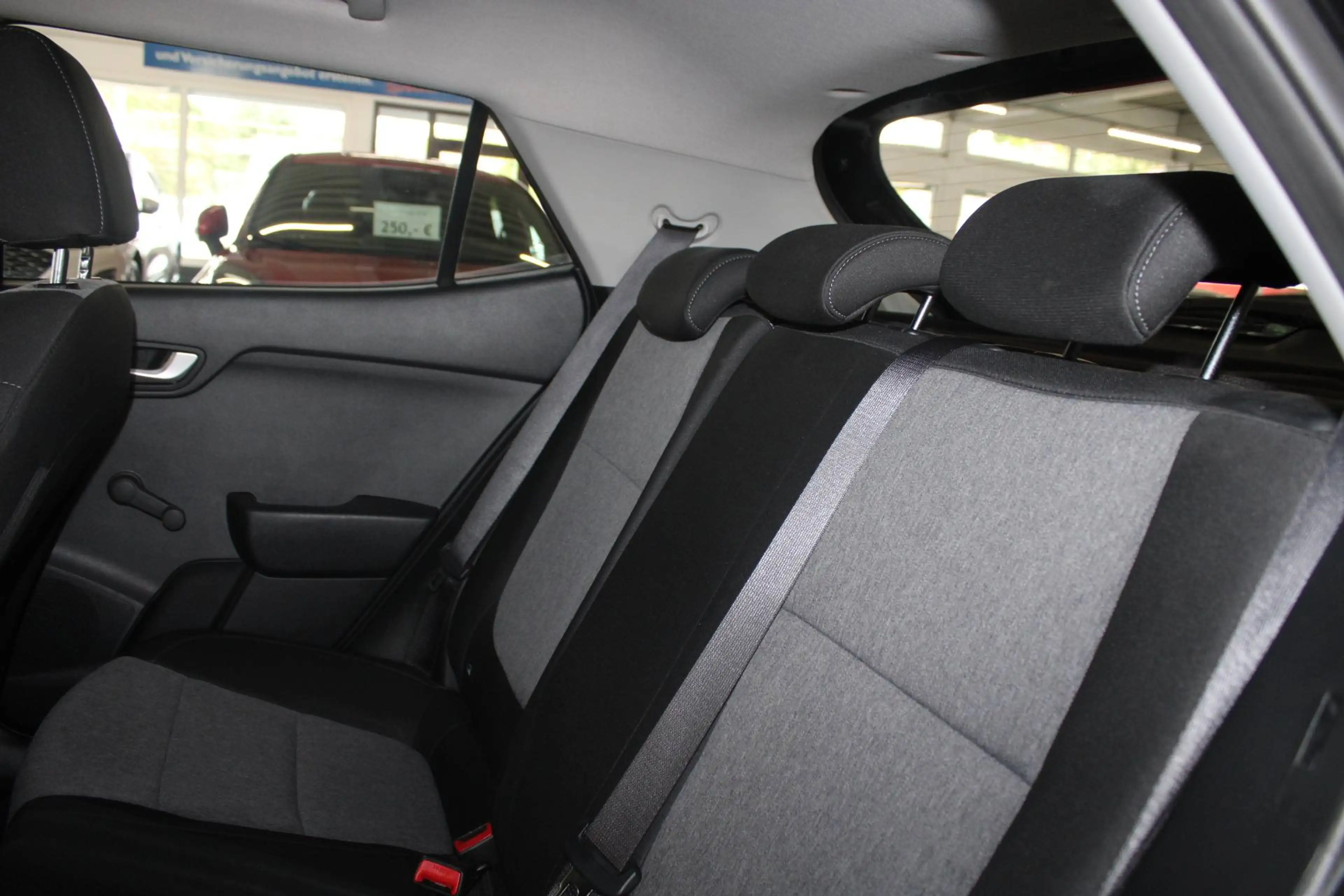 Kia Stonic Stonic KLIMA NAVI Kamera PDC DAB usw. 1.Hand — photo 10
