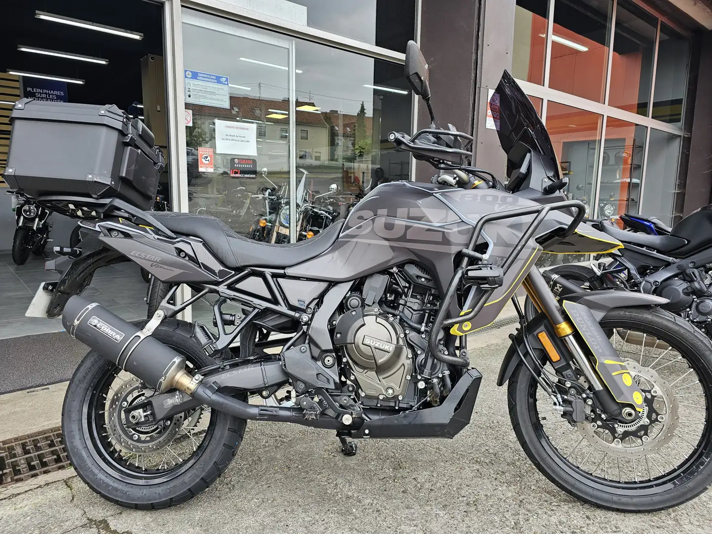 Suzuki V-Strom 800DE Чорний - 1