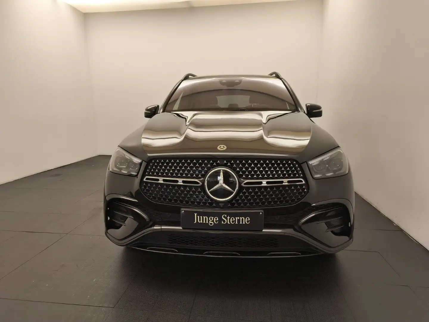 Mercedes-Benz GLE 300 GLE 300d 4M AMG Airmatic Akustik AHK Distro Burm Schwarz - 2