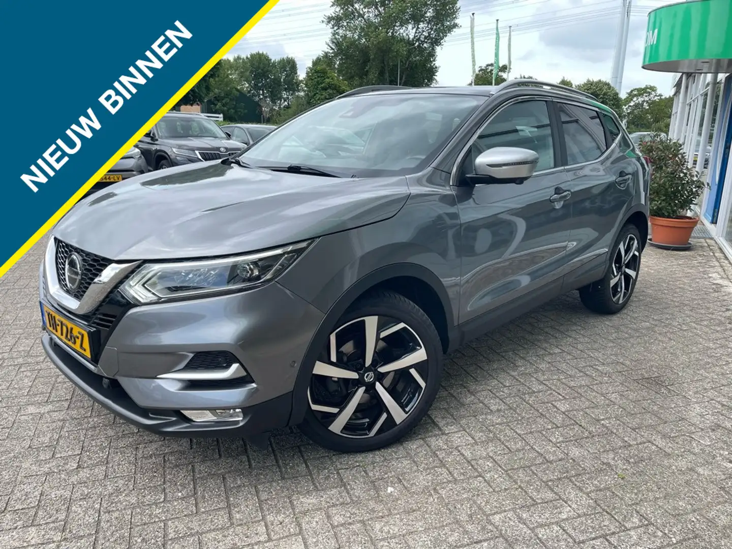Nissan Qashqai 1.2 Tekna +, Nav, Camera, Leder, Stoelverwarming Grijs - 1