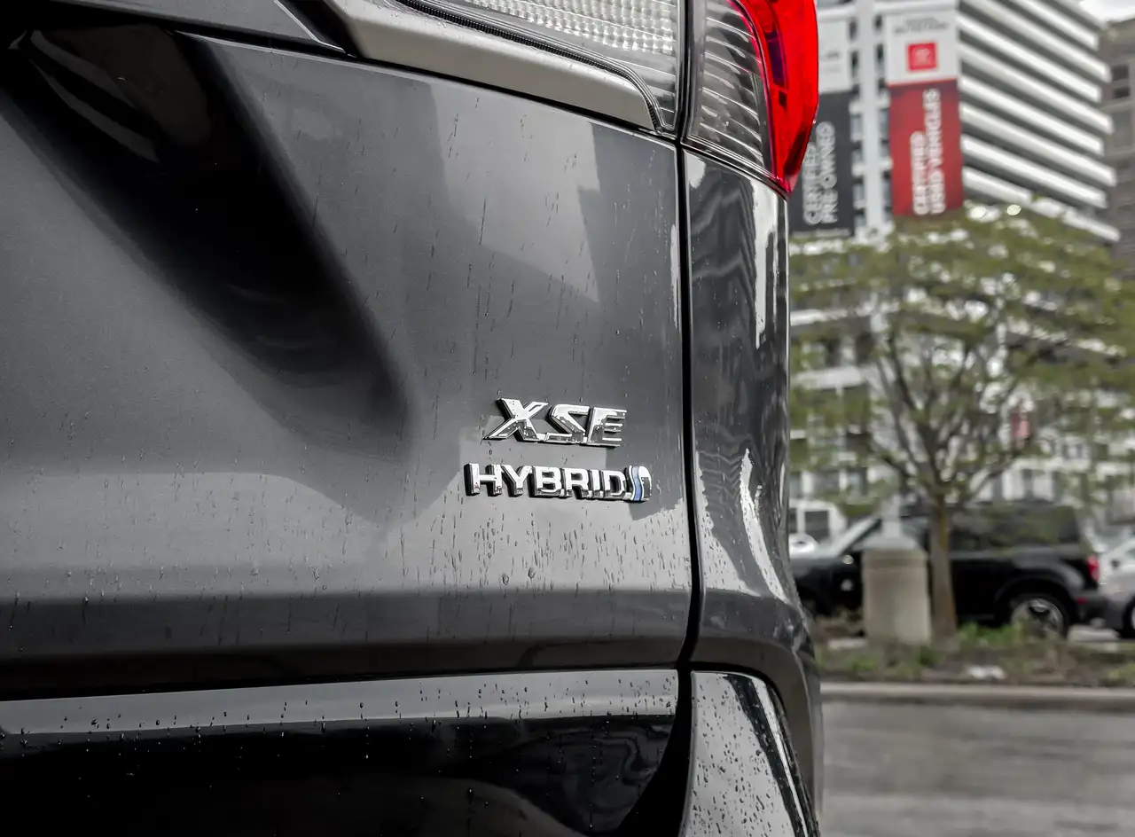 Toyota RAV 4 снимка Toyota RAV 4