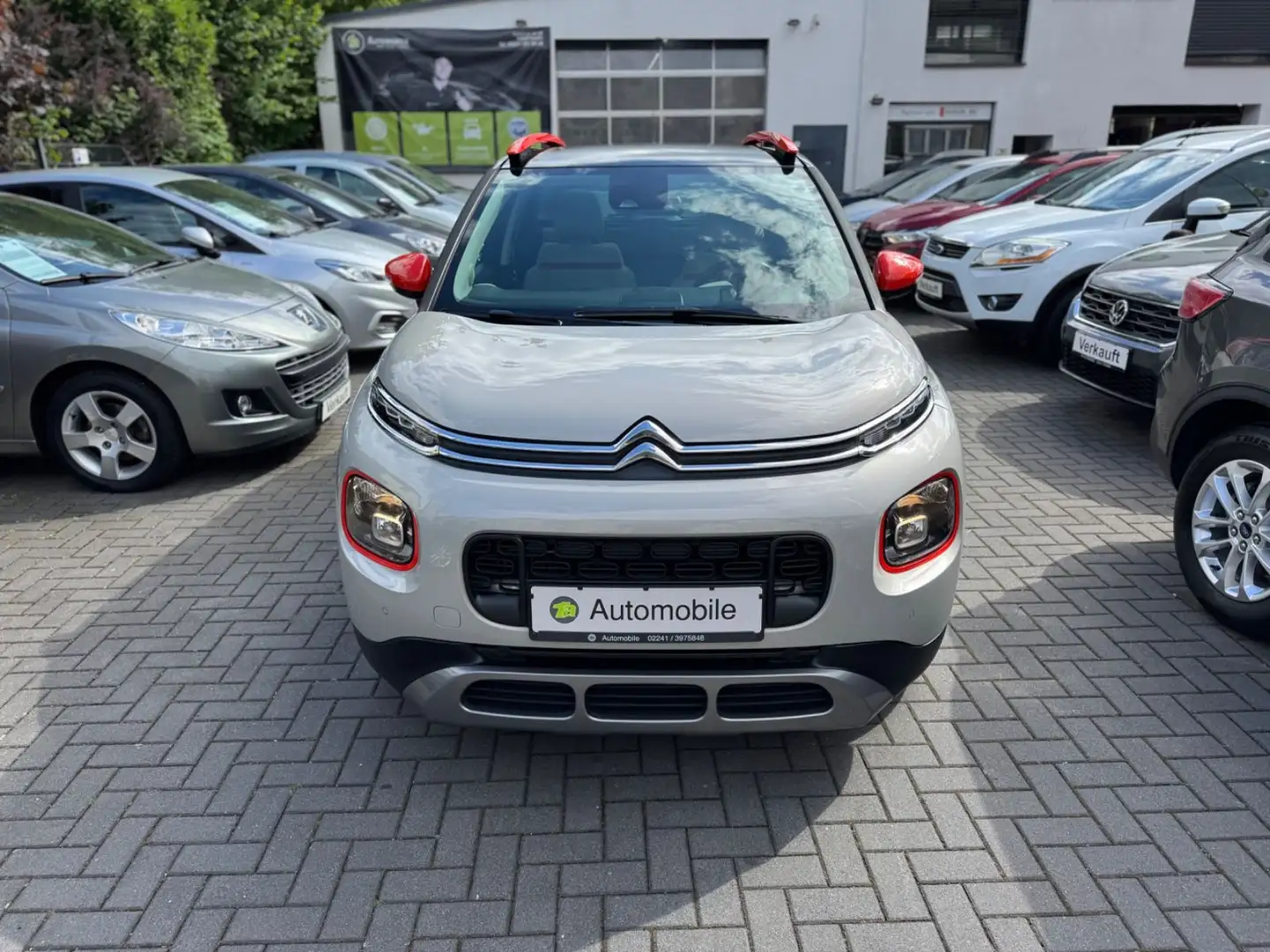 Citroen C3 Aircross Shine*AHK*KAM*HUD*SHZ*NAVI*KEYLESS Šedá - 2