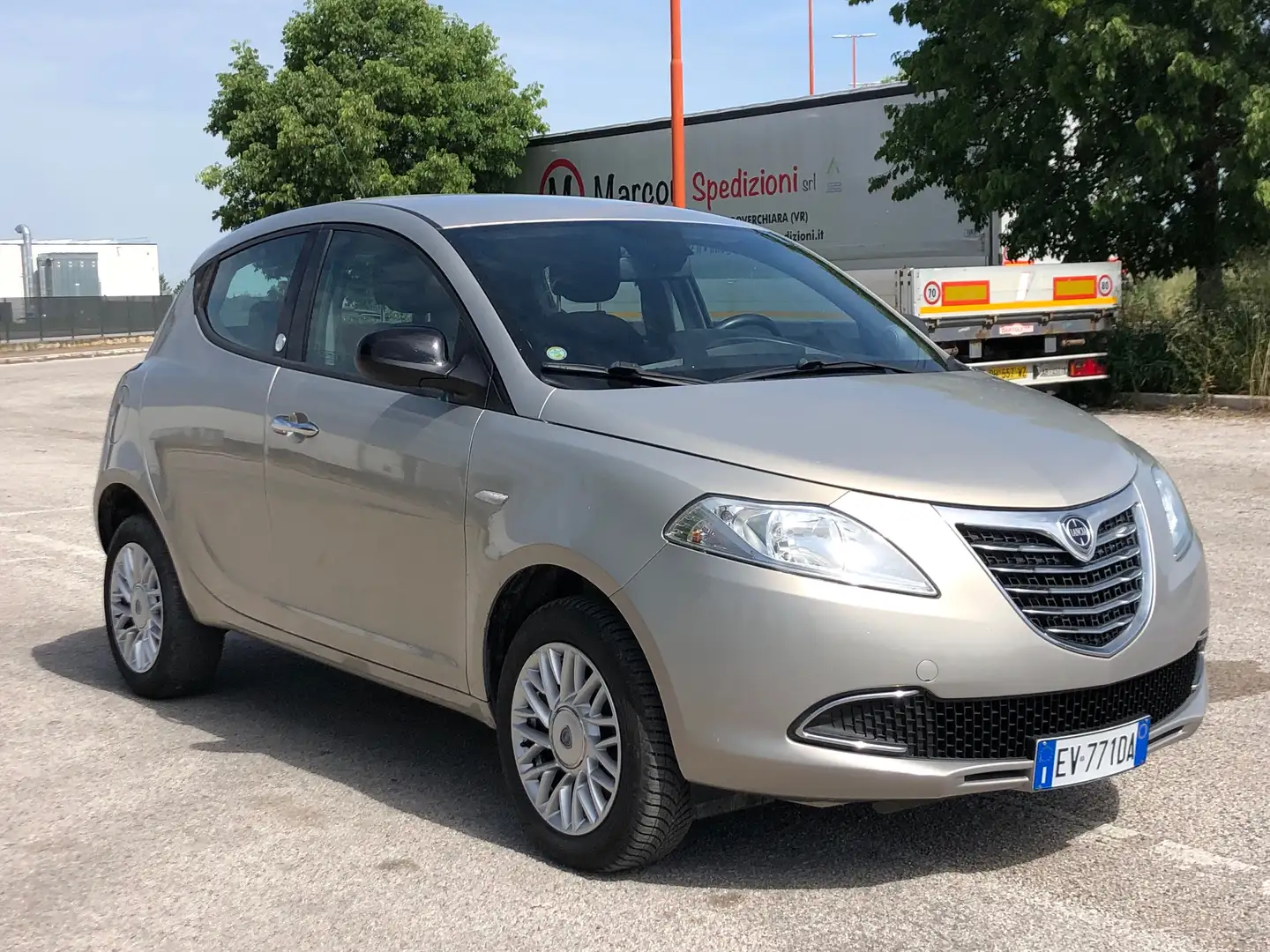 Lancia Ypsilon Ypsilon 0.9 t.air Goldc metano 80cv NEOPATENTATI Oro - 1