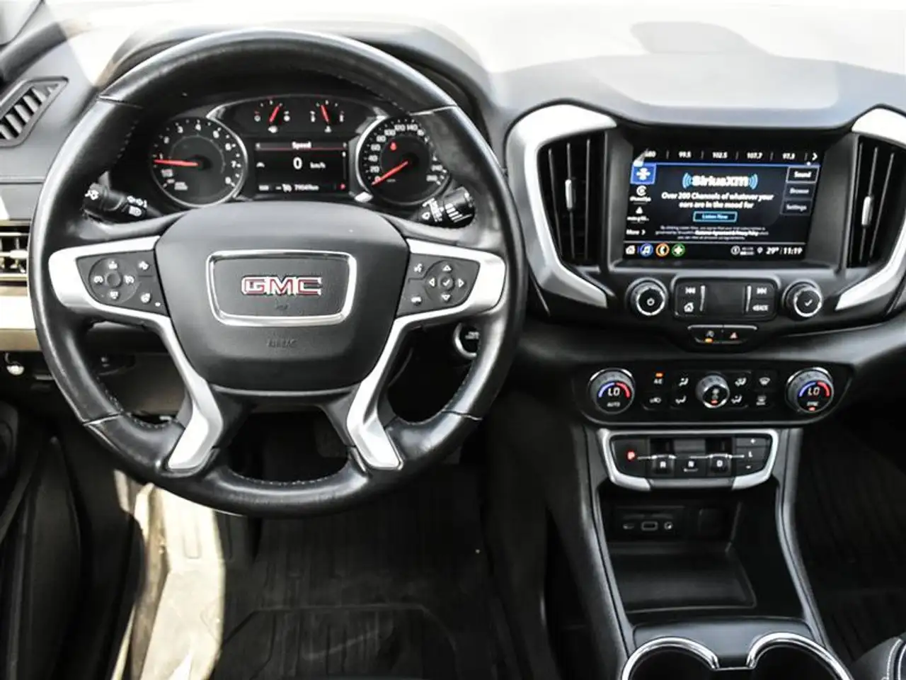 GMC Terrain photo GMC Terrain