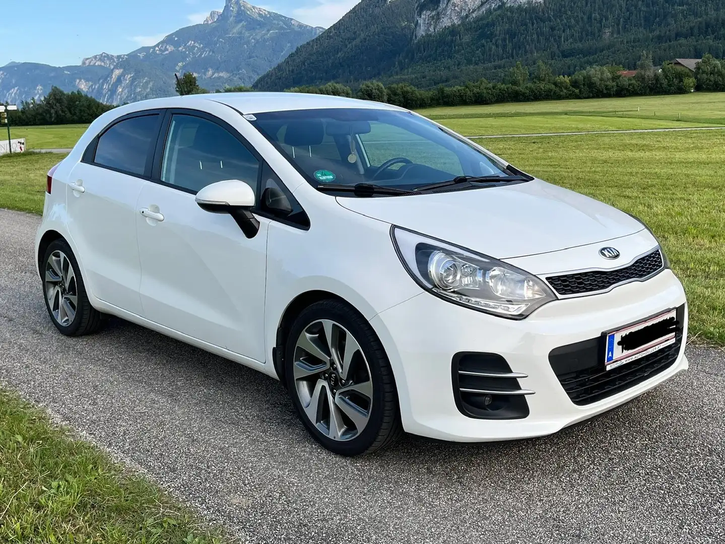 Kia Rio Rio 1,2 MPI ISG Gold Gold Weiß - 1