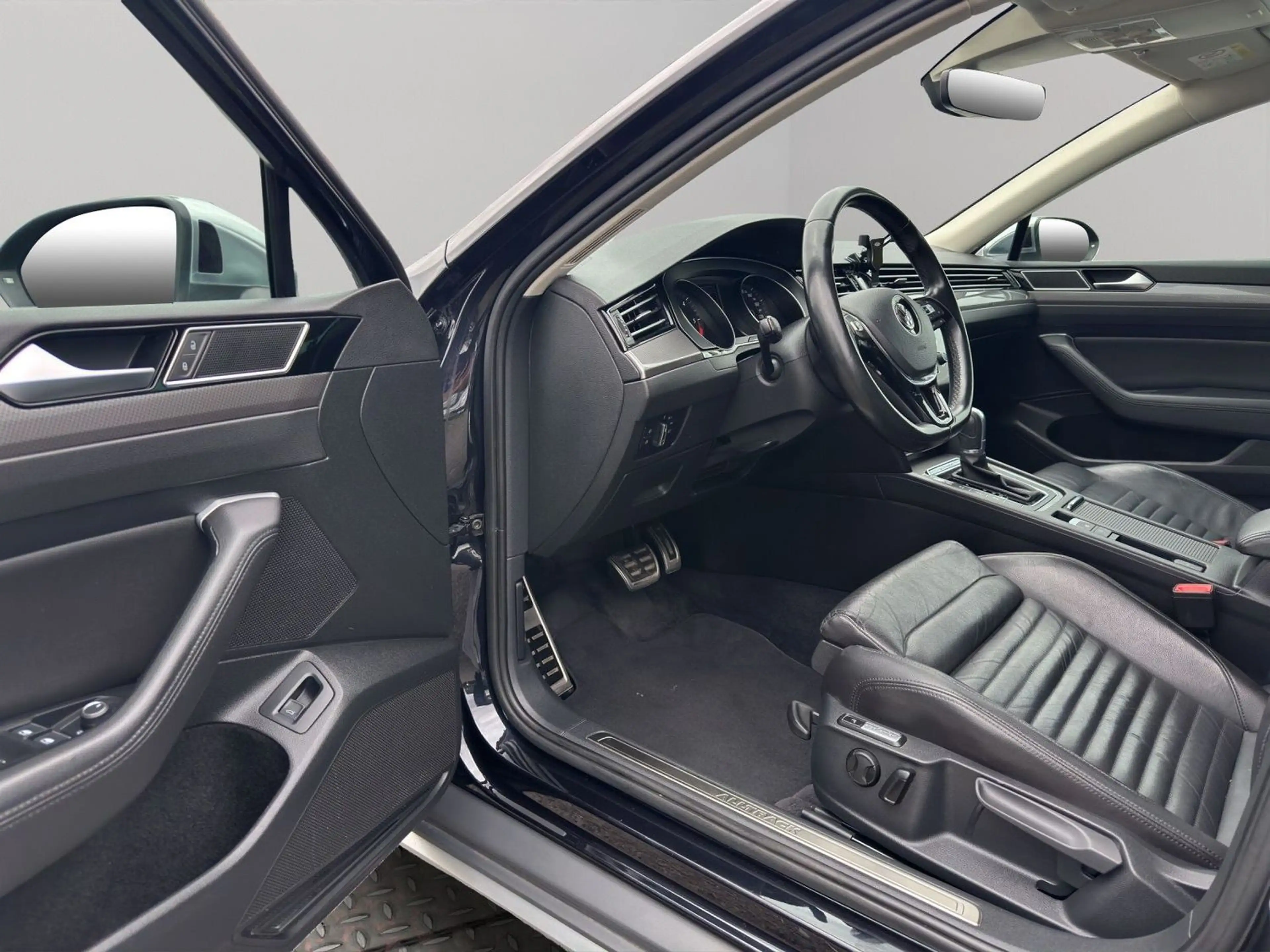 Volkswagen Passat Alltrack 4Motion  Leder  LED  ACC  Kamera — photo 10