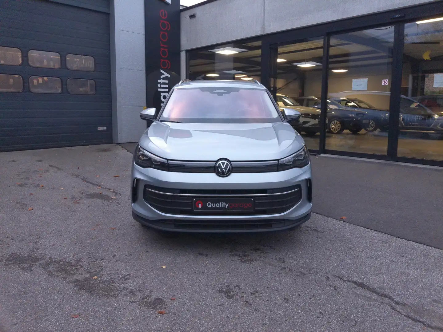 Volkswagen Tiguan Tiguan 1.5 Carplay, Camera, Trekhaak, 2J Garantie Gris - 2