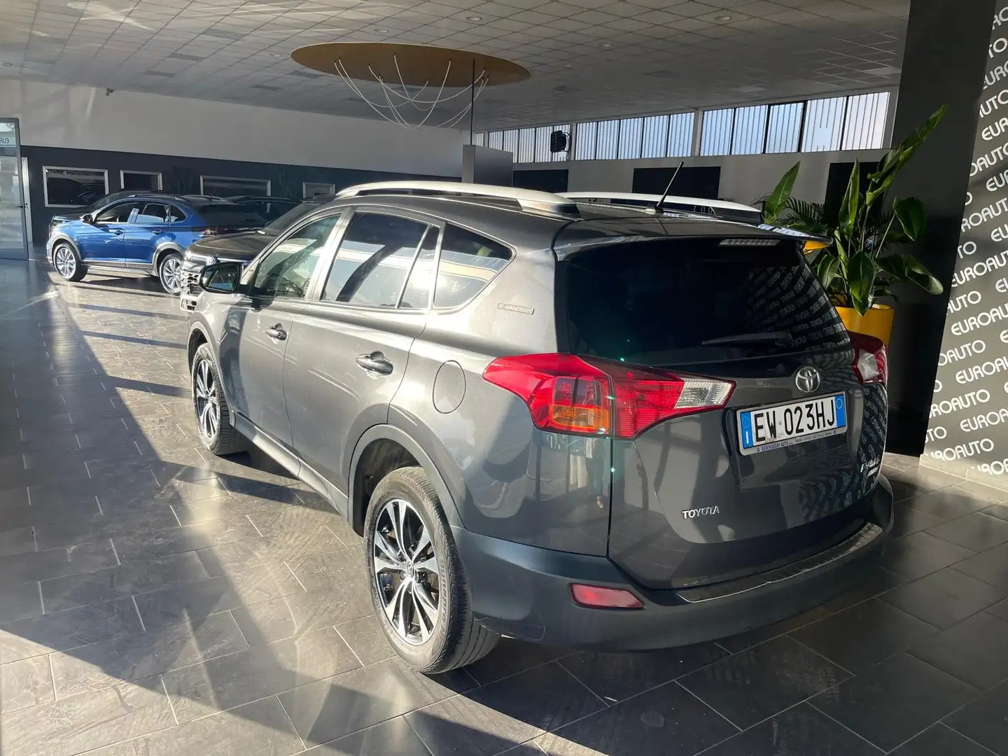 Toyota RAV 4 Rav4 2.0 d-4d Lounge 4wd 124cv mt 20 ANNIVERSARY Grigio - 2