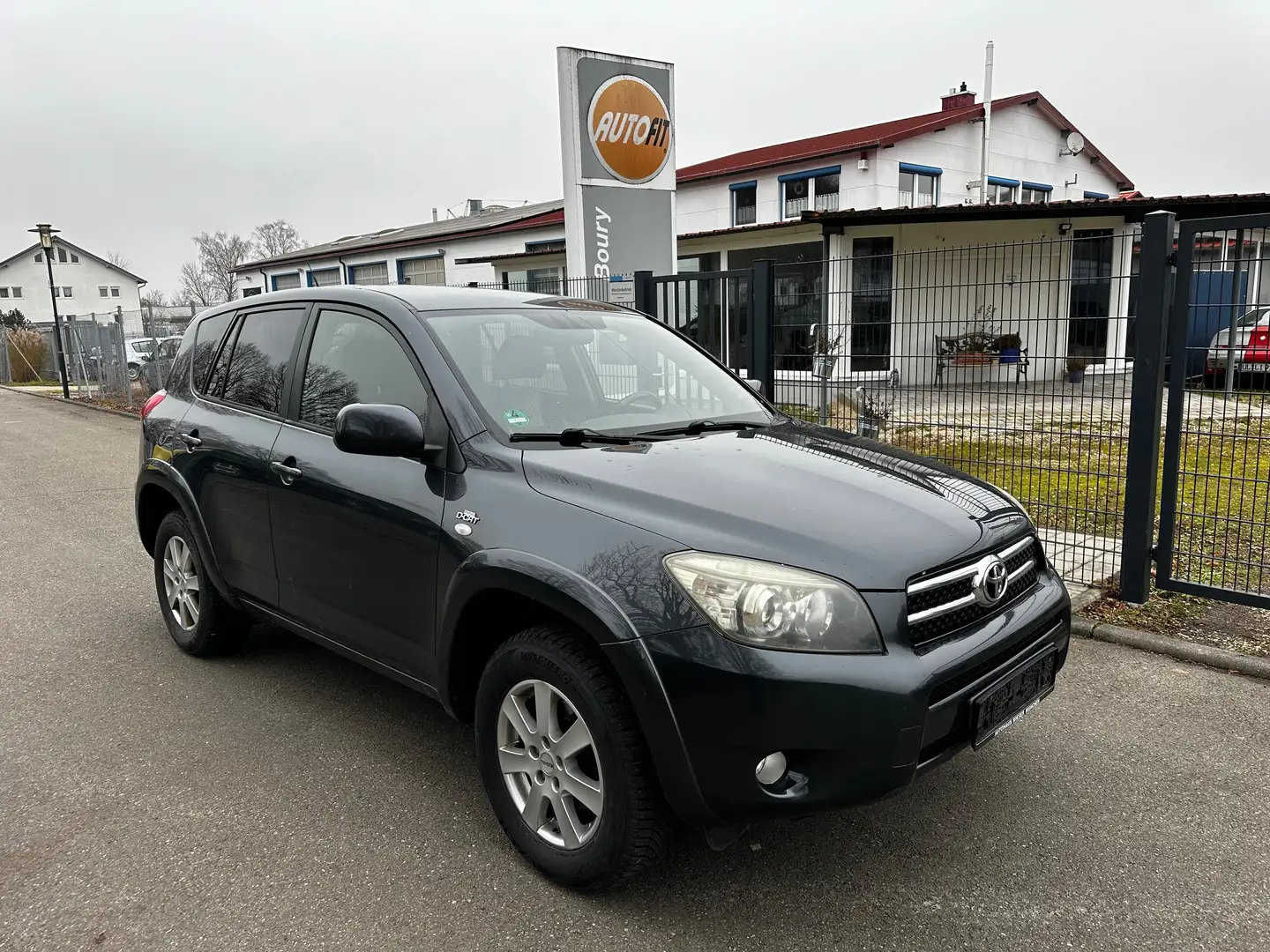 Toyota RAV 4 Executive Grau - 2