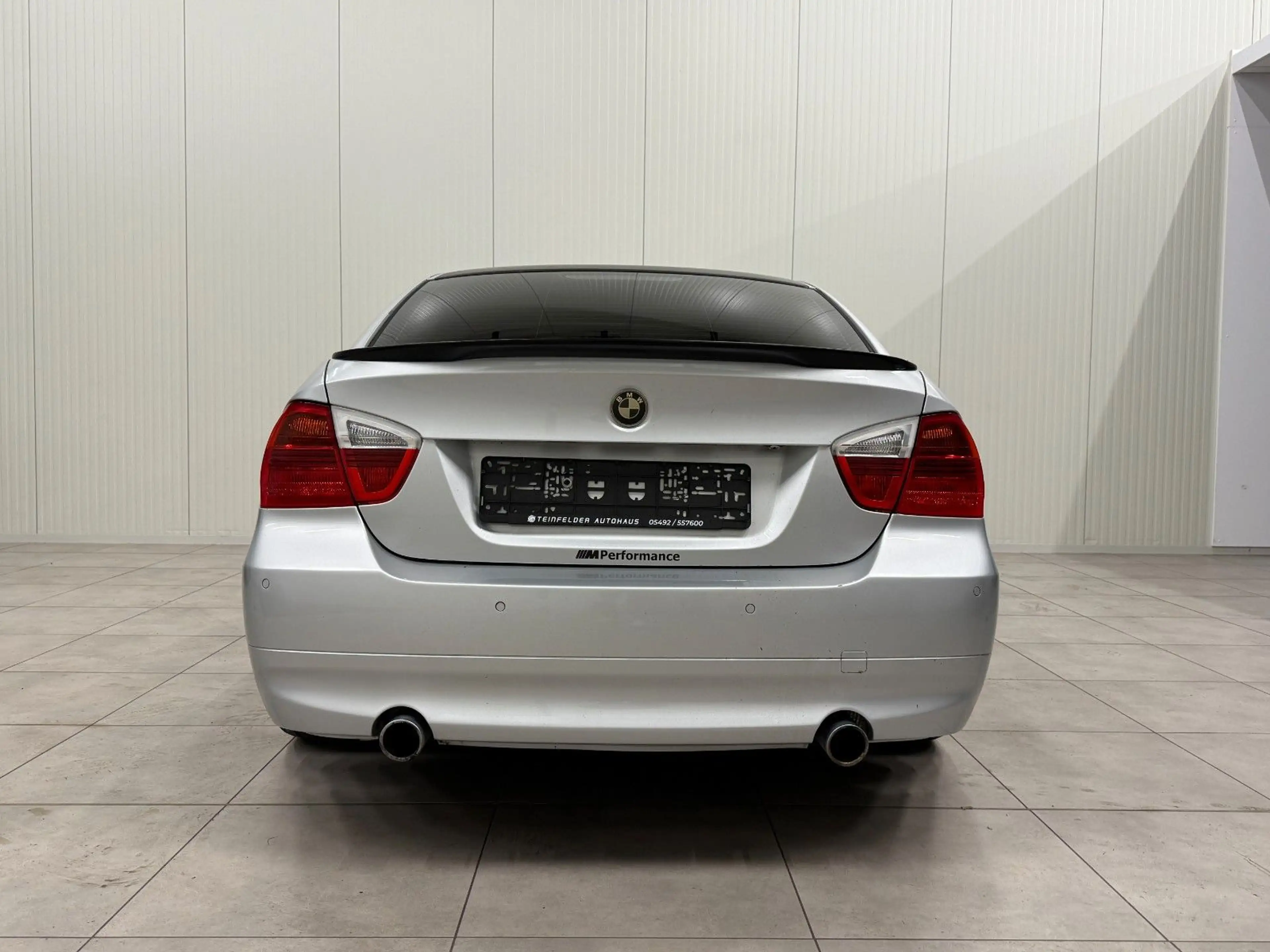 BMW 335 i / SCHIEBEDACH / LEDER / — photo 5