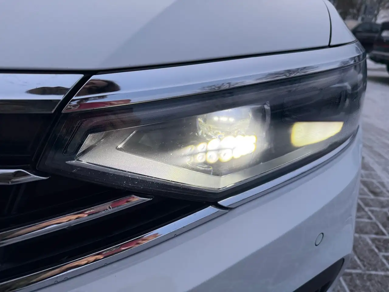 Volkswagen Passat Variant 2.0 TDI DSG ELEGANCE +IQ.LIGHT +360° +AHK +ACC +A 6