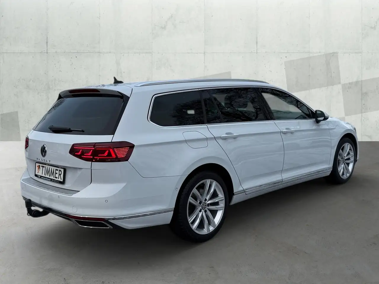 Volkswagen Passat Variant 2.0 TDI DSG ELEGANCE +IQ.LIGHT +360° +AHK +ACC +A 4