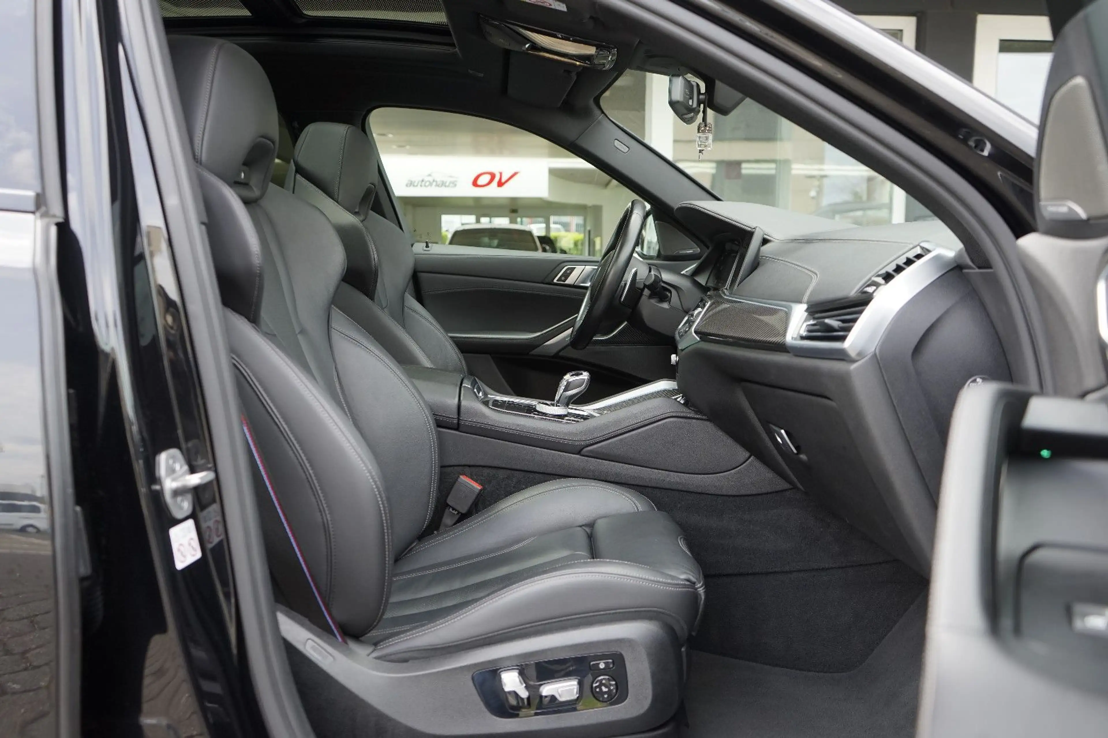 BMW X6 M i*M Sport*M Sitze*ACC*HUD*Softclo*Pano SKY — photo 7