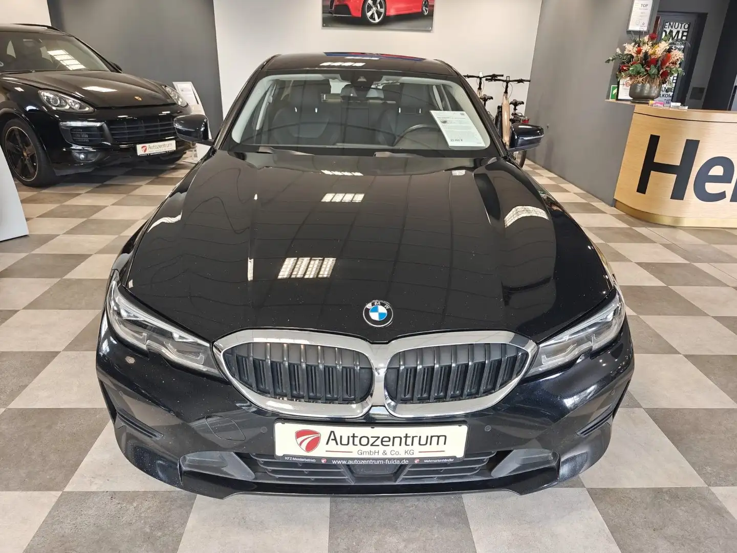 BMW 320 Baureihe 3 Lim. 320 d Advantage *Mild-Hybrid Noir - 2