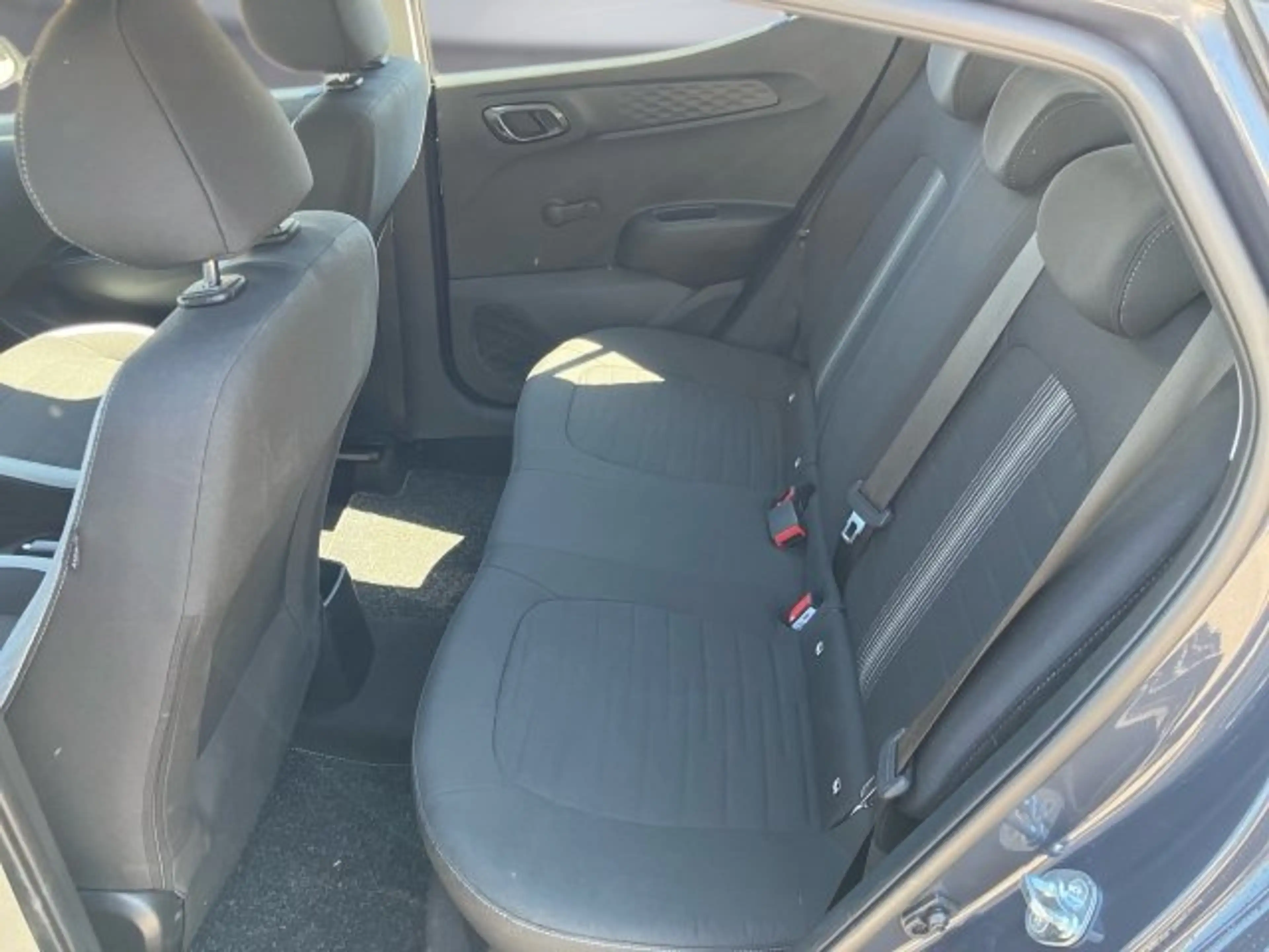 Hyundai i10 GO 1,0 MT — photo 12